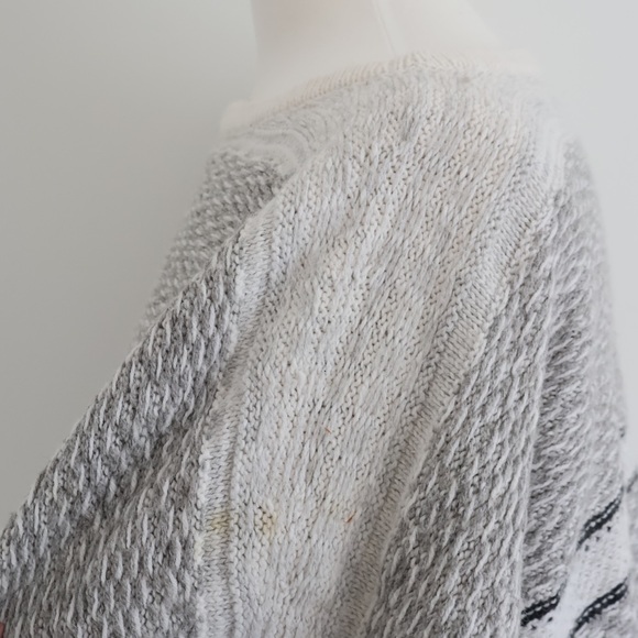 LOFT Cotton/Wool Gray and Off-White Cape Medium/Large (M/L) - Picture 5 of 7